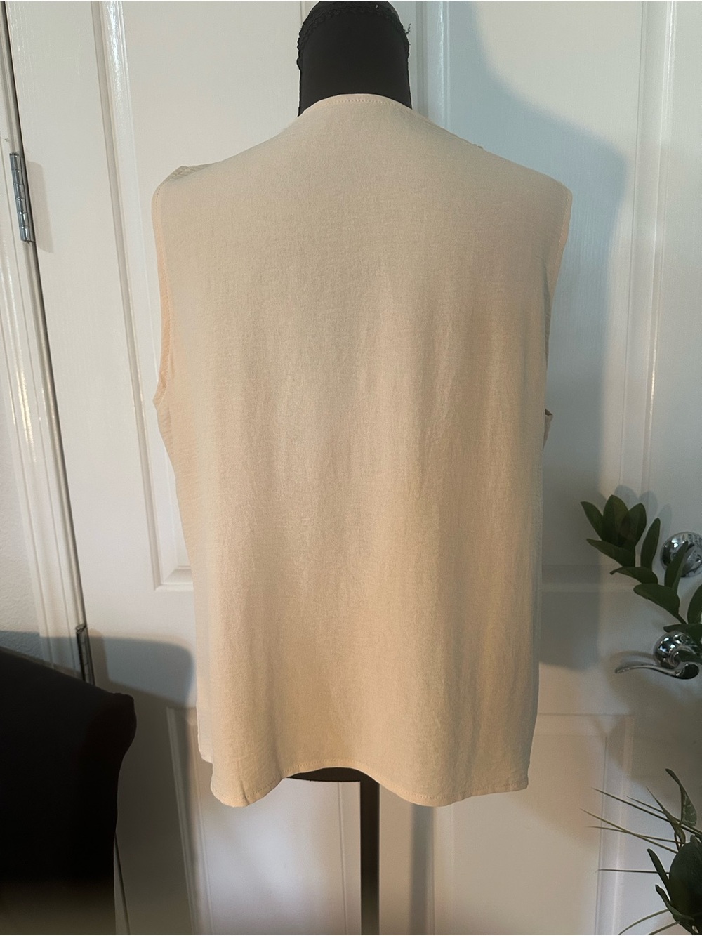 Sleeveless Cream Asymmetric Button Detail Women's Top - Picture 3 of 4